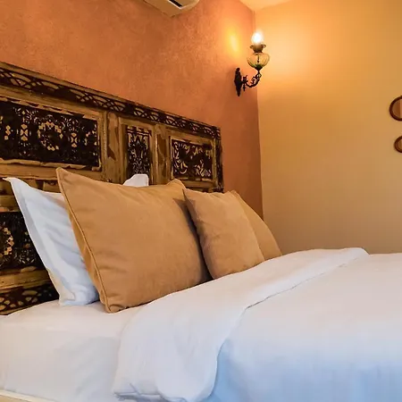 1870's Tas - Sanat Sokagi Hotel
